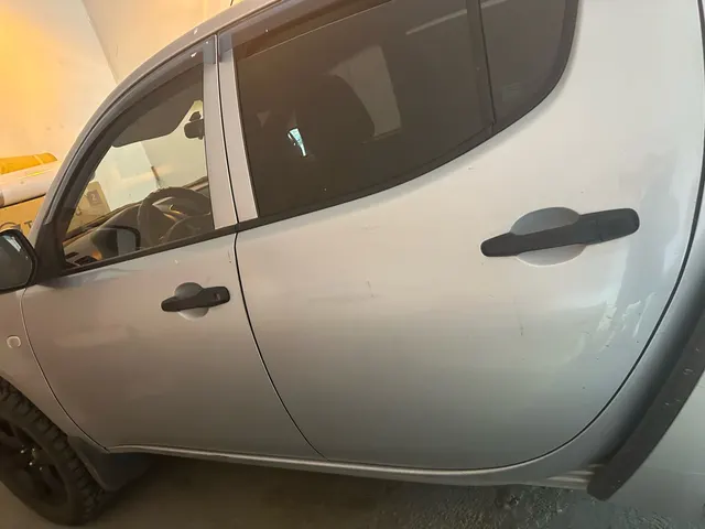 Грузовой бортовой автомобиль Mitsubishi, модель L200 2.5, 2012 года выпуска, цвет - серебристый, государственный номер Н040НА46, идентификационный номер (VIN) MMCJNKB40CDZ28965 (имущество обременено: арест, запрет на совершение регистрационных действий). Должник – ООО «Электростроймонтаж».