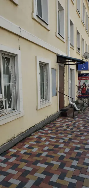 Ставропольский край, город Ставрополь,                                       проспект К. Маркса, дом 72  наименование: нежилое, назначение: нежилое, этаж: 01, помещения                   №№ 76-78 общей площадью 33,2 кв.м с кадастровым номером 26:12:022314:526.