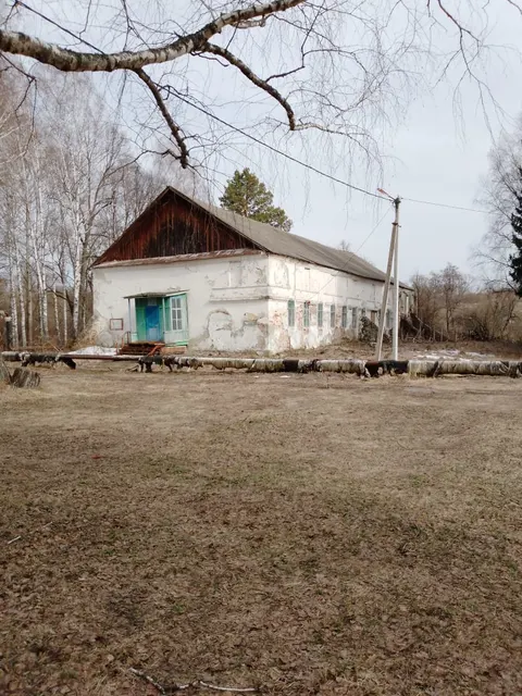 Нежилое здание с кадастровым номером 58:22:0253505:190, расположенное по адресу:  Российская Федерация Пензенская область Никольский район,  с. Нижний Шкафт, ул. Садовая, д. 51, с долей в праве собственности на   земельный участок с кадастровым номером 58:22:0000000:42, расположенный по адресу:  Российская Федерация Пензенская область Никольский район,  с. Нижний Шкафт, ул. Садовая, д. 51., размер доли 280/1000.