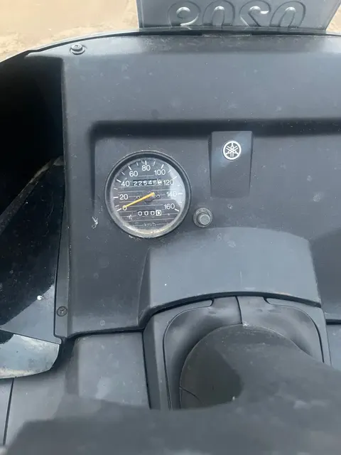 Снегоход YAMAHA VK 540E, г.р.з. КТ 0209 83, 1 шт. + Автомобиль ВАЗ 21102, 2003 г.в., г.р.з. А626АР83, VIN XTA21102030622994, 1 шт. Единый лот. Реализация по прямому назначению. Сопроводительные документы отсутствуют.