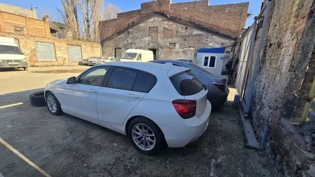 Легковой автомобиль BMW 118i, 2012 г.в., г/н О178НВ761, VIN WBA1A31070J168467, белого цвета, на правом переднем крыле имеются незначительные следы коррозии, на багажной двери незначительные повреждения ЛКП, ТС в удовлетворительном состоянии, в залоге, должник Кондратьев В.В., (Поручение ТУ Росимущества в РО от 02.10.2026 № 61-1772-У). Адрес (местоположение): Ростовская область, г. Ростов-на-Дону, ул. Локомотивная, д. 2Д.