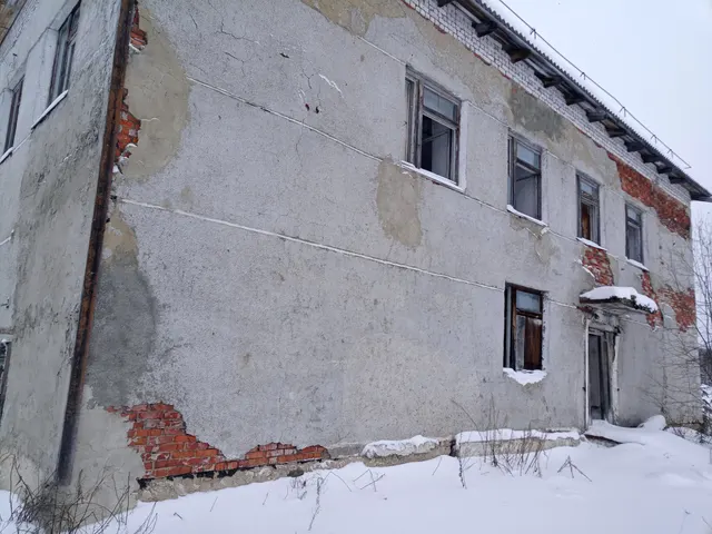 Здание столовой, назначение: нежилое, площадью 1830,6 кв. м, этажность 2, в т. ч. подземных 0, кадастровый номер 11:12:0201001:2343, местоположение: Республика Коми, г. Печора, п. Березовка с земельным участком