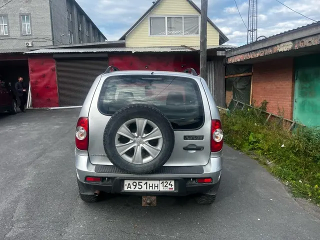 Автомобиль легковой CHEVROLET NIVA 212300-55, № двигателя 2123, 0311040 шасси (рама) № отсутствует, кузов (кабина, прицеп) № X9L212300A0298665, цвет кузова светло-серебристый металлик, (VIN) X9L212300A0298665