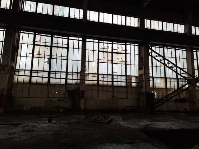 нежилое помещение, площадь 20192,9 кв.м, кадастровый номер 34:34:080062:3321, местоположение: Волгоградская область, г. Волгоград, ул. им. Арсеньева, д. 2