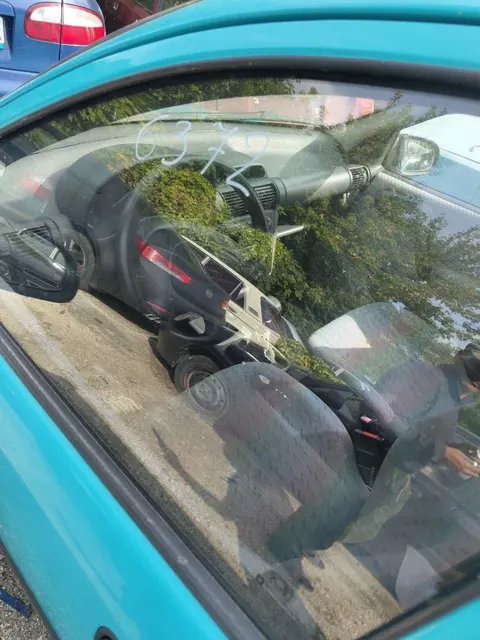 Автомобиль марки Opel Corsa, год выпуска не установлен, г/н В817АЕ184, VIN: VSX000078R4390131.