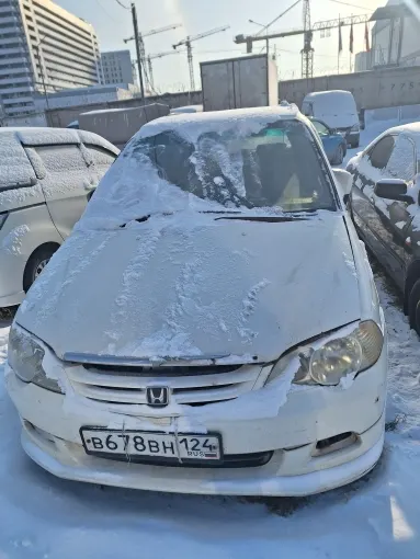 Легковой автомобиль универсал HONDA Odyssey, 2000 г.в., г/н B678BH124, VIN отсутствует, номер кузова RА7-1006688, номер двигателя F23A-2230364, цвет белый. Начальная цена продажи 185 000 руб. Задаток 27760 руб.