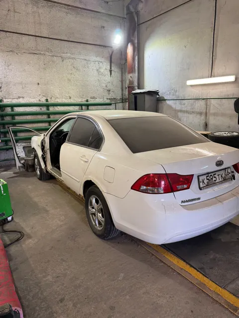 Автомобиль легковой Kia Ge (Magentis/Optima/MG)