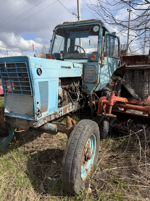 Трактор МТЗ-80, гос. номер 16 ТК 97-97, цвет синий,  1983 года выпуска