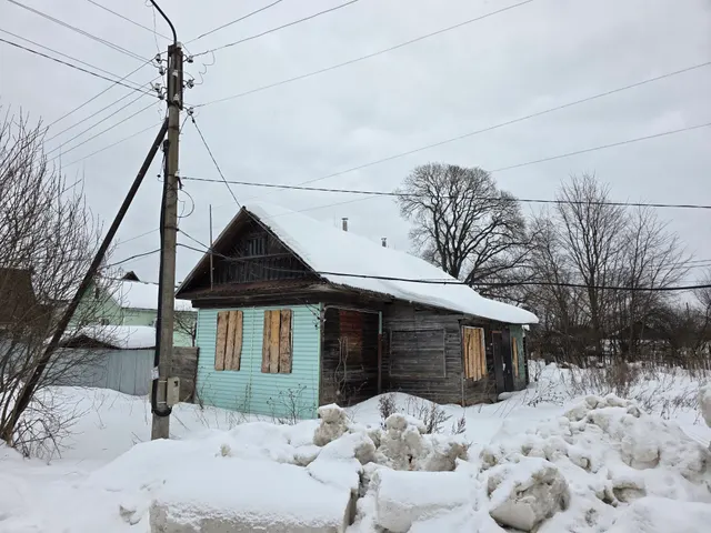 Нежилое здание вместе с земельным участком, расположенное по адресу: Ярославская обл., г. Углич, ул. Шаркова, д. 58а