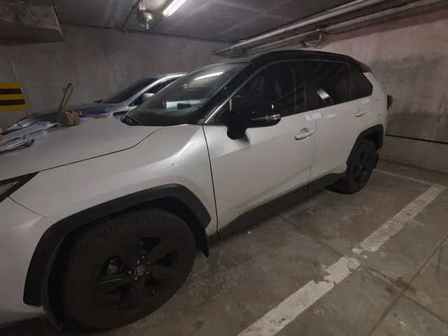 Легковой автомобиль Toyota, модель MXAA54L RNXMBX, 2021 года выпуска, цвет - белый (крыша черного цвета), государственный номер О046НН46, идентификационный номер (VIN) XW7R43FV80S036600, номер кузова (прицепа) XW7R43FV80S036600, номер двигателя М20АВD86612 (имущество обременено: арест, запрет на совершение регистрационных действий). Должник – ООО «Автотранссервис»