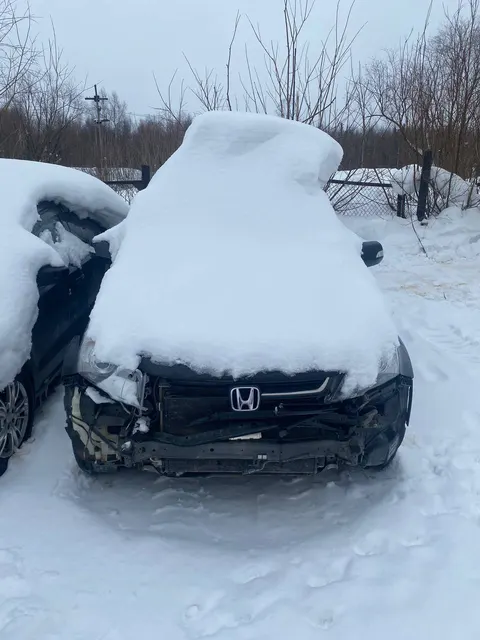 Автомобиль ХОНДА CR-V, г.в. 2011, VIN: SHSRE5730BU001709, г/н: Е123ВЕ11, Документы: Нет, Ключи: Нет, Примечание: Нет. АС ПИБИ: 11-008837-1