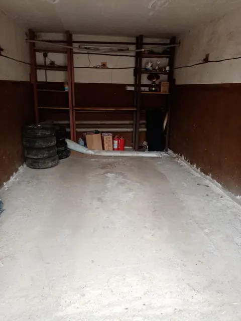 Нежилое помещение площадью 19,9 кв.м., с кадастровым номером 76:21:010302:248, расположенное по адресу: Ярославская область, г. Тутаев, пр-кт 50-летия Победы, д. 31, пом. 23