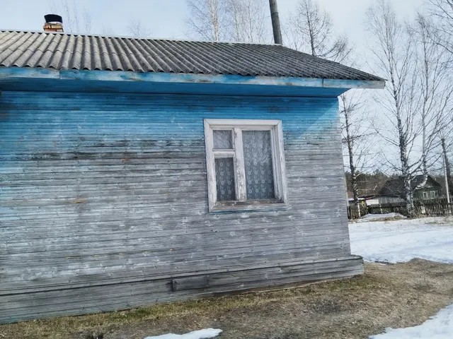 Здание пожаро-химической станции площадью 111 кв.м. с кадастровым номером 29:01:200133:138, расположенное по адресу: Российская Федерация, Архангельская область, м.о. Вельский, рп. Кулой, ул. Крайняя, д. 18 и земельный участок площадью 2551 кв.м., с кадастровым номером 29:01:200133:35, по адресу: Российская Федерация, Архангельская область, м.о. Вельский, рп. Кулой, ул. Крайняя, з/у 18