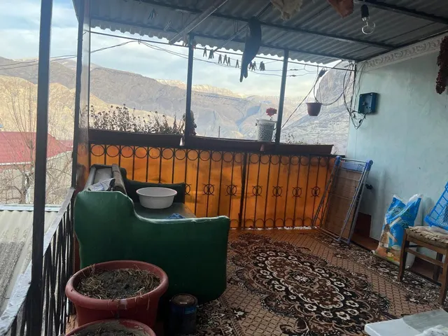 Жилой дом, площадь 96,6 кв. м., кадастровый №: 05:25:000002:1530, этажность 2, земельный участок, площадь 66 кв. м., кадастровый №: 05:25:000002:1525, местоположение: Республика Дагестан, Гумбетовский район, с. Игали (должник Алиева З. Н.)