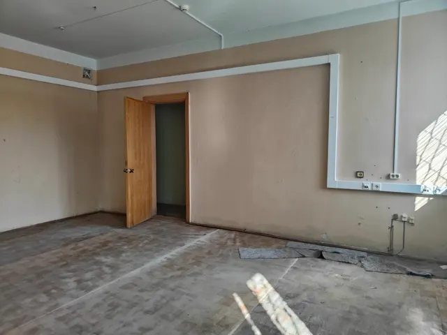 Право аренды нежилого помещения, кадастровый номер 37:08:050307:497, площадь 83,9 кв.м., расположенного по адресу: Ивановская область, Комсомольский район, город Комсомольск, улица Люлина, дом 16, лит. А, 1 этаж, помещение 25,26,28-32. РНФИ П13350036365.