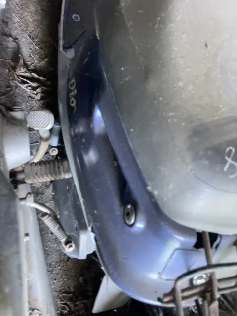 Мопед марки "Honda Tact AF24", год выпуска не установлен, в корпусе синего цвета, номер рамы AF24-1196658.