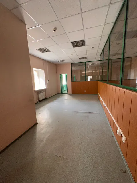 нежилое помещение площадью 175,0 кв. м с к.н. 61:52:0030011:380 по адресу: Ростовская область, г. Каменск-Шахтинский, пер. Володарского, д. 14