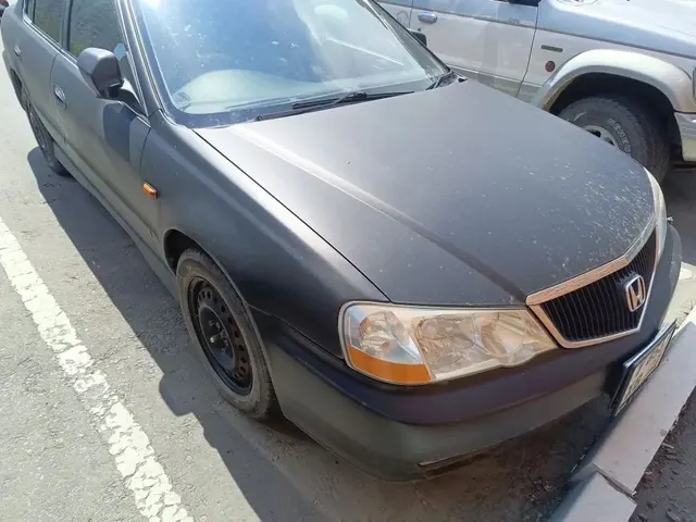 Автомобиль марки «HONDA SABER», гос. рег. знак У 853 ХВ 27, 1993 года выпуска, черного цвета,№ кузова  UA51300837, по кузову имеются множественные царапины