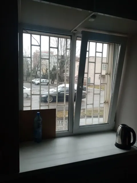 Объект аренды, площадь 41,8 кв. м, номера на поэтажном плане: этаж 1, пом. 9, 10, адрес (местонахождение) объекта: Брянская область,  г. Брянск, ул. Пушкина, д 11, пом. 3