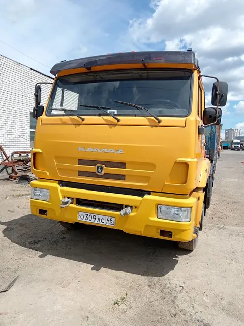 Транспортное средство КАМАЗ-65116 (732708), 2019 года выпуска, цвет - желтый RAL 1033, государственный номер О309АС46, идентификационный номер (VIN) XDC732708K9000078 (имущество обременено: арест, запрет на совершение регистрационных действий). Должник – ООО «Электростроймонтаж».