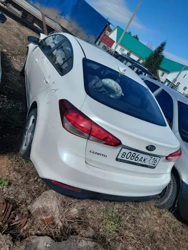Автомобиль марки  KIA YD (CERATO,FORTE) (086)