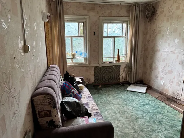 нежилое здание, площадь: 112,6 кв.м., расположенное по адресу: Тюменская область, г. Тобольск, мкр. Иртышский, улица Тюменская, д. 12 (кадастровый номер: 72:24:0205007:224) / земельный участок, общая площадь 562 +/- 8 кв.м., расположенный по адресу: Российская Федерация, Тюменская область, городской округ город Тобольск, город Тобольск, микрорайон Иртышский, улица Тюменская, земельный участок 12 (кадастровый номер: 72:24:0205007:230).