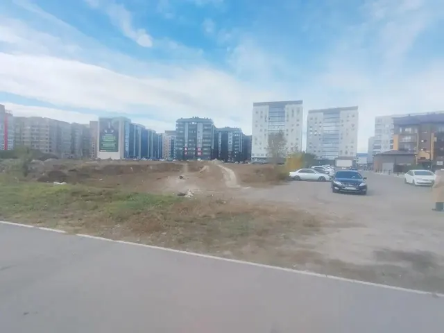 Право на заключение договора на размещение нестационарного торгового объекта – торгового павильона, расположенного южнее земельного участка  по адресу:  Арбан, 18 в городе Абакане