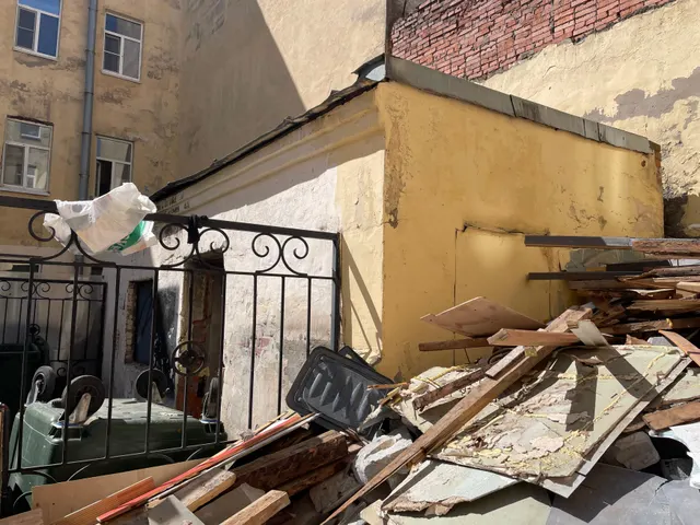 Здание, расположенное по адресу: Санкт-Петербург, улица Чайковского, дом 16, литера Б,  и земельный участок, расположенный по адресу: Российская Федерация, Санкт-Петербург, внутригородское муниципальное образование города федерального значения Санкт-Петербурга муниципальный округ Литейный округ, улица Чайковского, земельный участок 16б, находящиеся в государственной собственности Санкт-Петербурга
