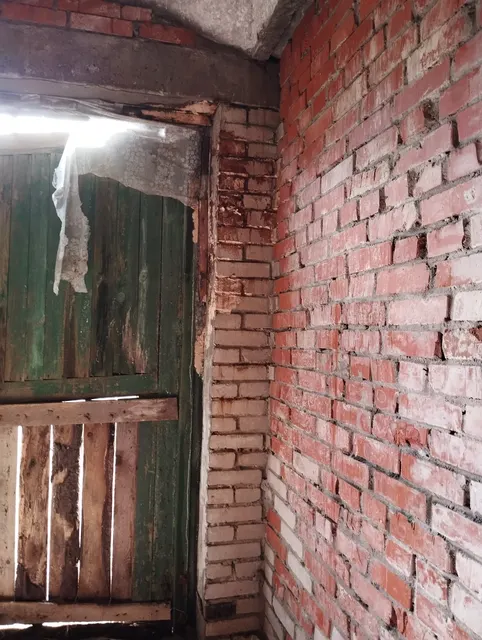 Гараж площадью 16,8 кв. м, с земельным участком