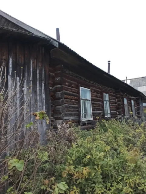 Нежилое помещение (Пислеговский фельдшерско-акушерский пункт) с кадастровым номером 18:22:074001:101, общей площадью 31,4 кв.м., адрес: Удмуртская Республика, Шарканский район, д. Пислегово, ул. Садовая, д. 2, кв. 1