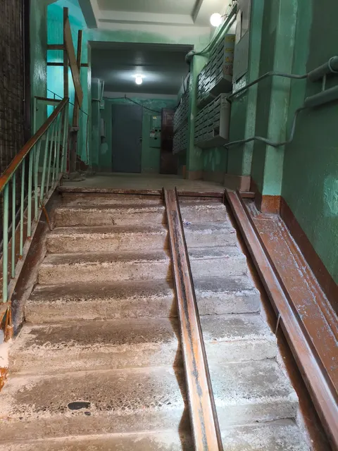 Право заключения договора аренды недвижимого имущества находящихся в муниципальной собственности нежилых помещений 1-го этажа, общей площадью 37  кв. м, адрес объекта: Ярославская область, г. Ярославль,                     ул. Корабельная, д. 22. Указанные нежилые помещения, включены в Перечень муниципального имущества, предназначенного для передачи во владение и (или) пользование субъектам малого и среднего предпринимательства ( далее - см. документацию).