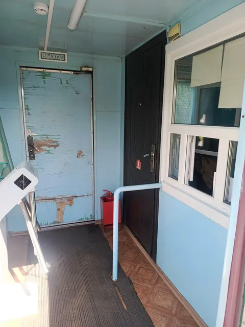 Комплекс объектов недвижимости на земельном участке общей пл.8252 кв. м, кадастровый №42:01:0111001:58, по адресу: Кемеровская обл, Беловский муниципальный округ, с. Евтино, пер. Садовый, д.6,8