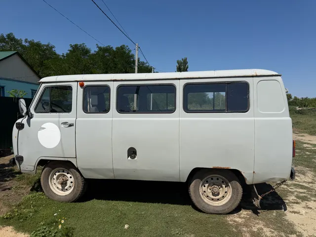 Автомобиль УАЗ-220694-04
