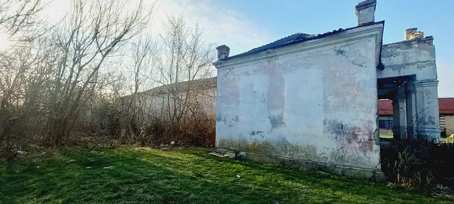 Нежилое здание (клуб)