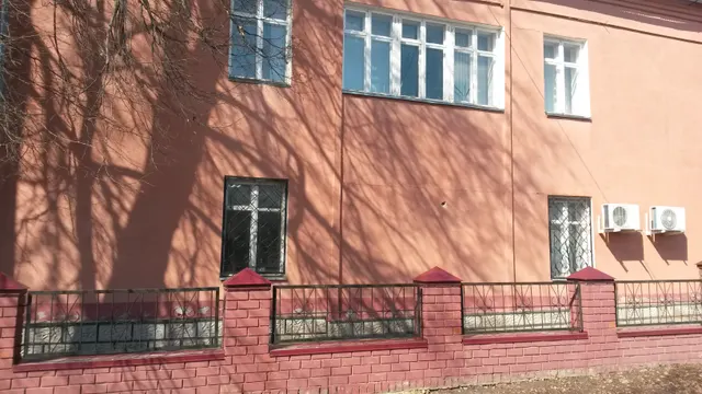 Земельный участок с кн 57:23:0010201:13, по адресу: Российская Федерация, Орловская область, р-н Колпнянский, пгт. Колпна, ул. Торговая, д. 3, РНФИ П11580000170, с расположенными на нем объектами недвижимого имущества: нежилое здание с кн 57:23:0010201:398, РНФИ П12580000177; нежилое здание с кн 57:23:0010201:397, РНФИ П12580000178; движимое имущество, РНФИ П23580003348, П25770001292