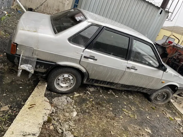 Автомобиль "ВАЗ-21099" без г/н VIN XTA21099033510157 (ключи и документы отсутствуют, техническое состояние не проверялось, пробег не известен). Имущество продается в том виде, в каком оно есть, в случае продажи возврату/обмену не подлежит. За скрытые дефекты имущества Продавец ответственности не несет.
