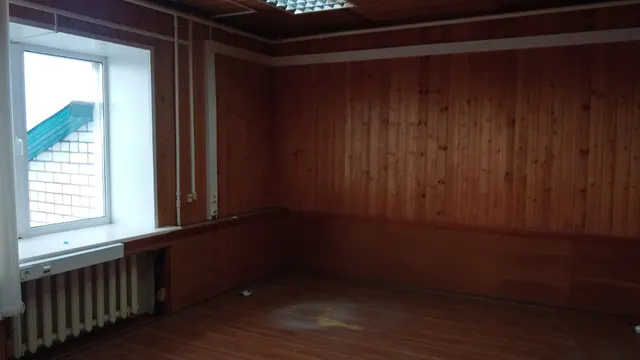 Нежилое помещение, площадью 21,6 кв.м., расположенное по адресу: Вологодская область, р-н. Харовский, г. Харовск, ул. Южная, д. 23.