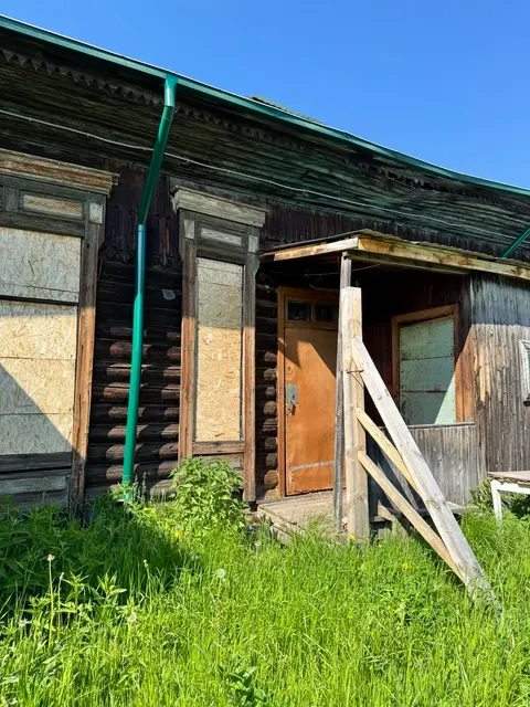 нежилое здание, назначение: нежилое, количество этажей: 1, в том числе подземных -, площадь 237 кв.м., кадастровый номер: 72:24:0603018:48, местоположение: Тюменская область, городской округ город Тобольск, город Тобольск, улица Декабристов, дом 44 (в составе объекта учитывается движимое имущество – информационная табличка «Жилой дом»). Объект культурного наследия, находящийся в неудовлетворительном состоянии.