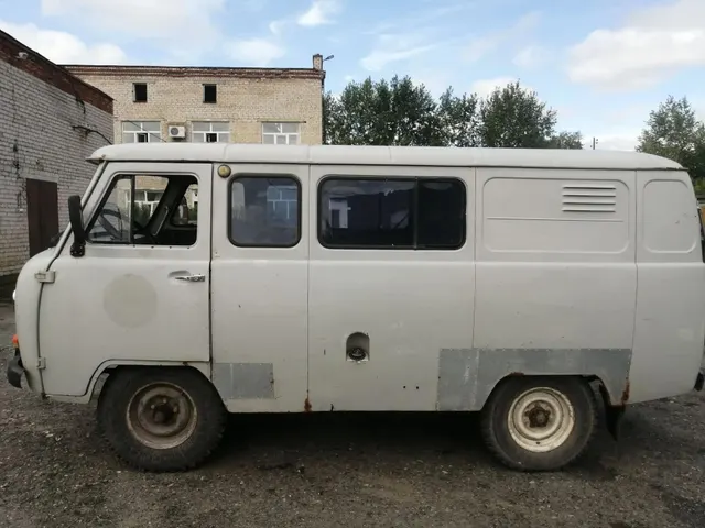 Автомобиль  УАЗ -39099