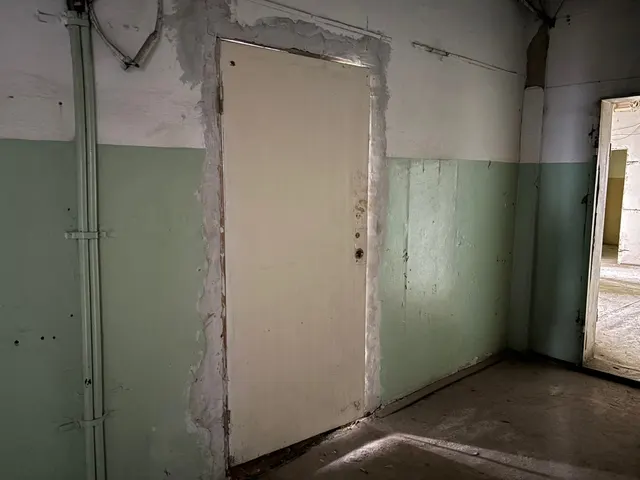 Объекты муниципальной собственности: нежилые помещения, по адресу: РФ, Тамбовская область, городской округ город Тамбов, г. Тамбов,  улица Коммунальная, дом № 21а: помещение № 5, назначение: нежилое, площадь: 255,5 кв. м, этаж № 4, КН:68:29:0101019:362; помещение № 74, назначение: нежилое, площадь: 38,0 кв. м, этаж № 4, КН: 68:29:0101019:290. Продается единым лотом (см. Документы, файл Извещение)