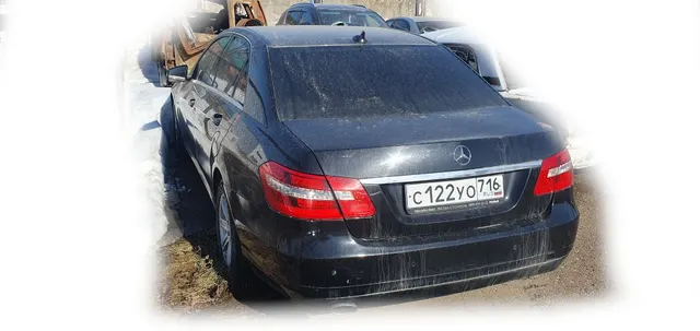 Автомобиль марки MERSEDES-BENZ Е 200 (122)