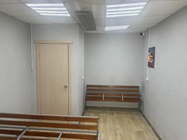 Право заключения договора аренды торговой площади 8,2 кв.м. муниципального имущества теплая автобусная остановка «Больница», расположенная по адресу: Республика Саха (Якутия), г. Якутск, ул. Каландаришвили с. Хатассы (в сторону города)