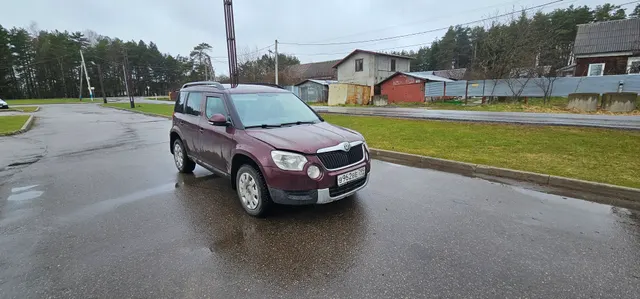 Продажа транспортного средства Легковой автомобиль SKODA YETI VIN XW8LB25L5CH700936
