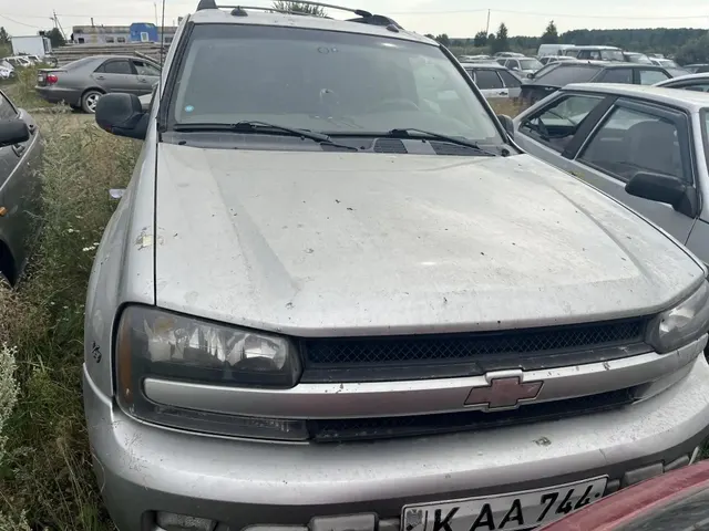 Транспортное средство CHEVROLET TRAIL BL, 2004 года выпуска, VIN - 1GNET16P446158200, регистрационный номер KAA744 с комплектом ключей; копия пассажирской таможенной декларации № 10102090/221120/С035661; копия иностранного свидетельства о регистрации № 126202145; копия договора безвозмездного пользования транспортным средством от 12.10.2019