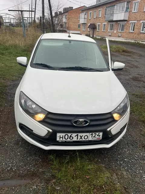 Легковой автомобиль LADA 219010 LADA GRANTA, 2019 г.в., г/н Н061ХО124, VIN XTA219010L0639535, цвет белый. В рабочем состоянии, ключи, СТС, ПТС в наличии. Должник Палагута С.В. Обременения: Залог, запреты судебного пристава исполнителя на рег. действия. Начальная цена продажи 754081,00 руб. Задаток 114000,00 руб. (пор. 2336)