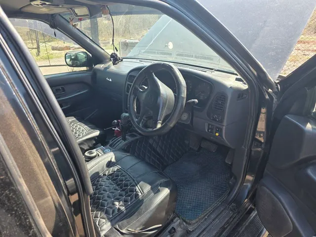 Автомобиль марки Nissan Terrano, г/н P637РУ27, 1985 г.в, № кузова RR50001113, серого цвета/черного