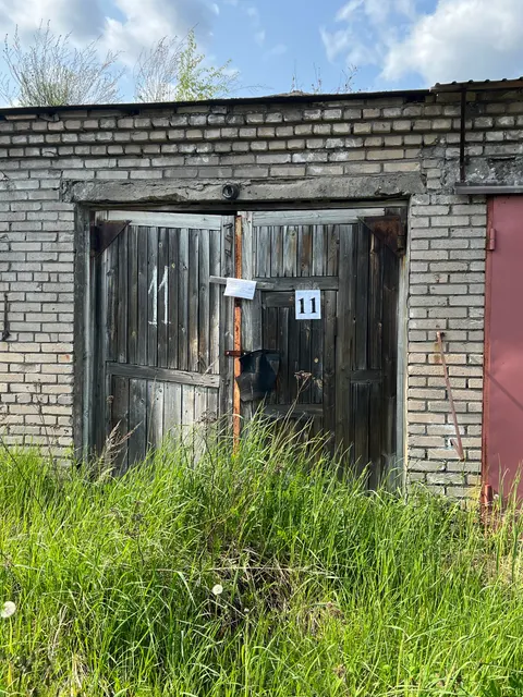 Гараж площадью 16,8 кв. м, с земельным участком