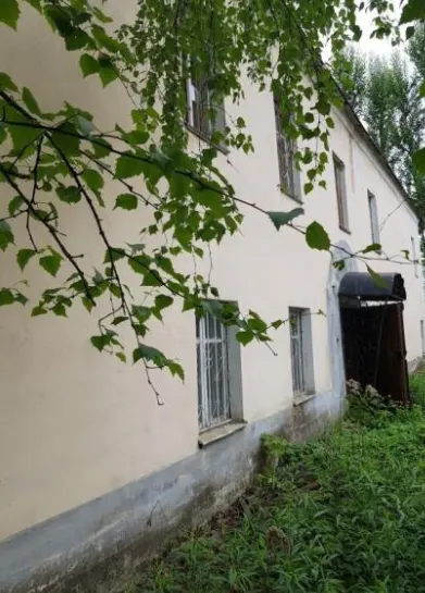 здание (жилой дом) общей площадью 250,20 кв.м., с кадастровым номером 53:23:7300400:113, РНФИ П12540000445, являющееся объектом культурного наследия федерального значения «Дом жилой на монастырском посаде» 1848 г. (531710772970006), находящееся по адресу: Новгородская область, г. Великий Новгород, ул. Студенческая, д.1.