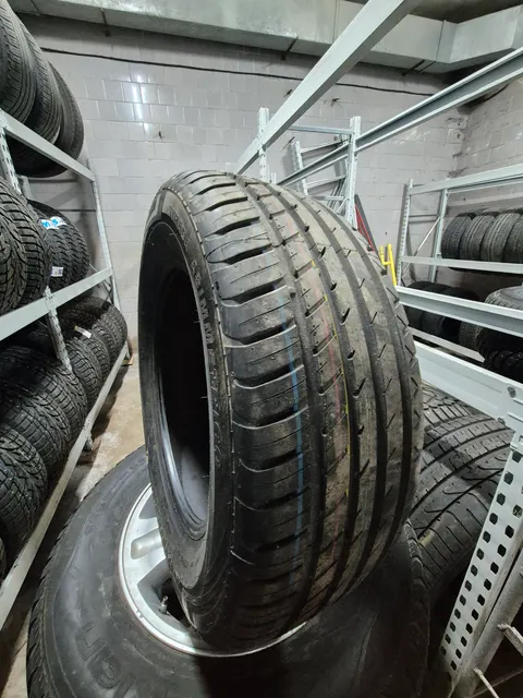 Автомобильная летняя шина Viatti Strada Asimmetrico 215/60 R16