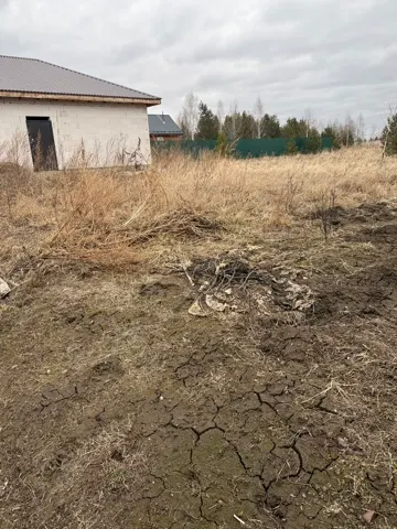 Жилой дом, площадью 84 кв.м, кадастровый №24:04:0301003:7396, земельный участок, площадью 1206+/-24 кв.м, кадастровый №24:04:0301003:1238, расположенные по  адресу: Красноярский край, Березовский район, ДНТ «Есаульские луга», дом (з/у) 60. Начальная цена продажи 3 041 600 руб. Задаток 152000 руб.